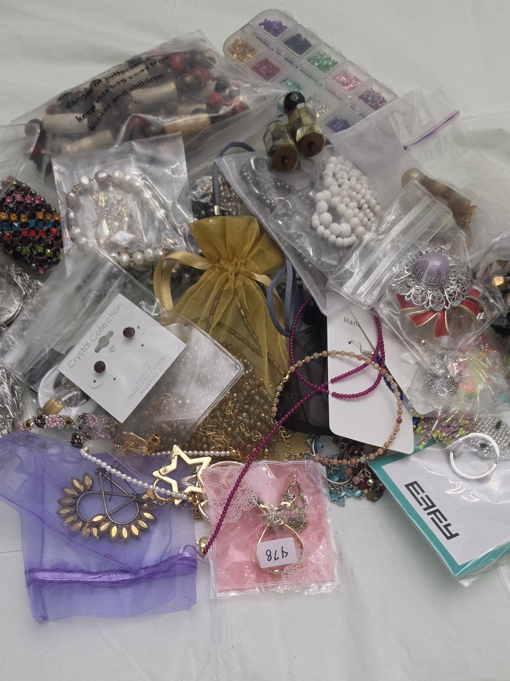 3 Lb Of Craft Jewerly Assorted $5
